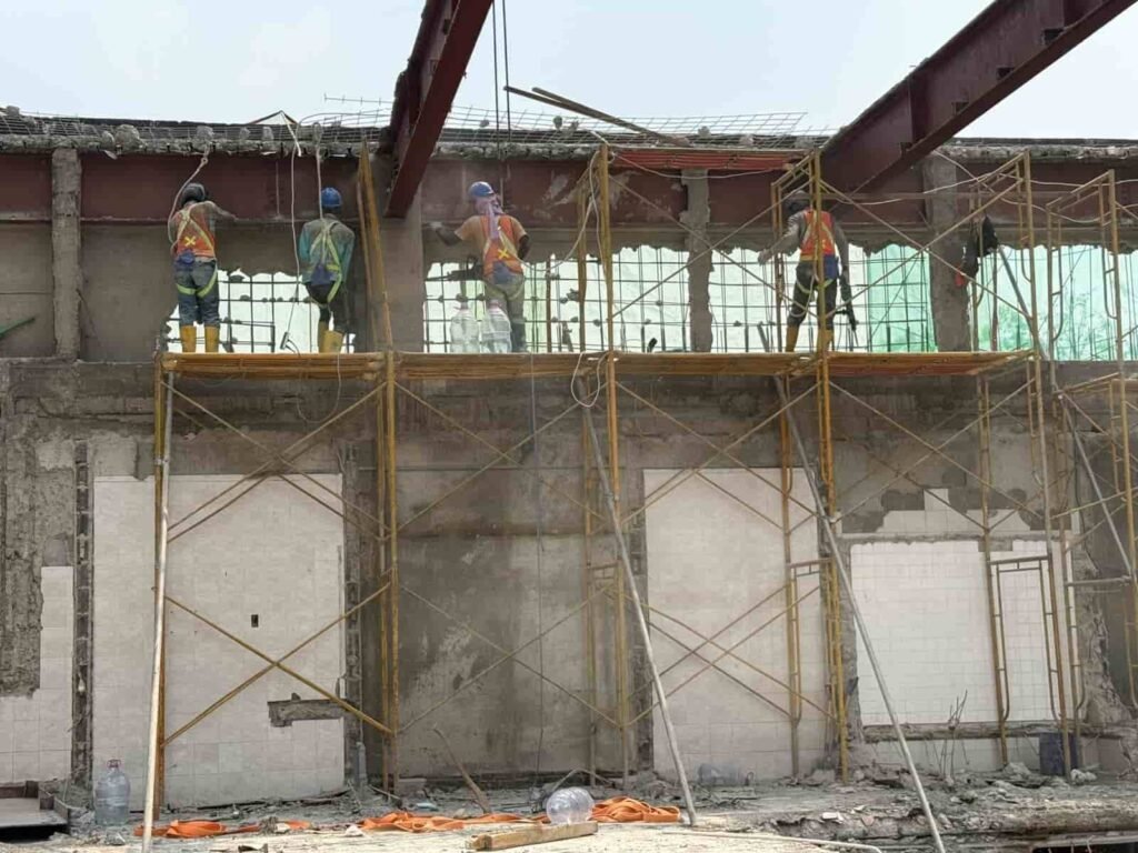 proses pengerjaan pembongkaran